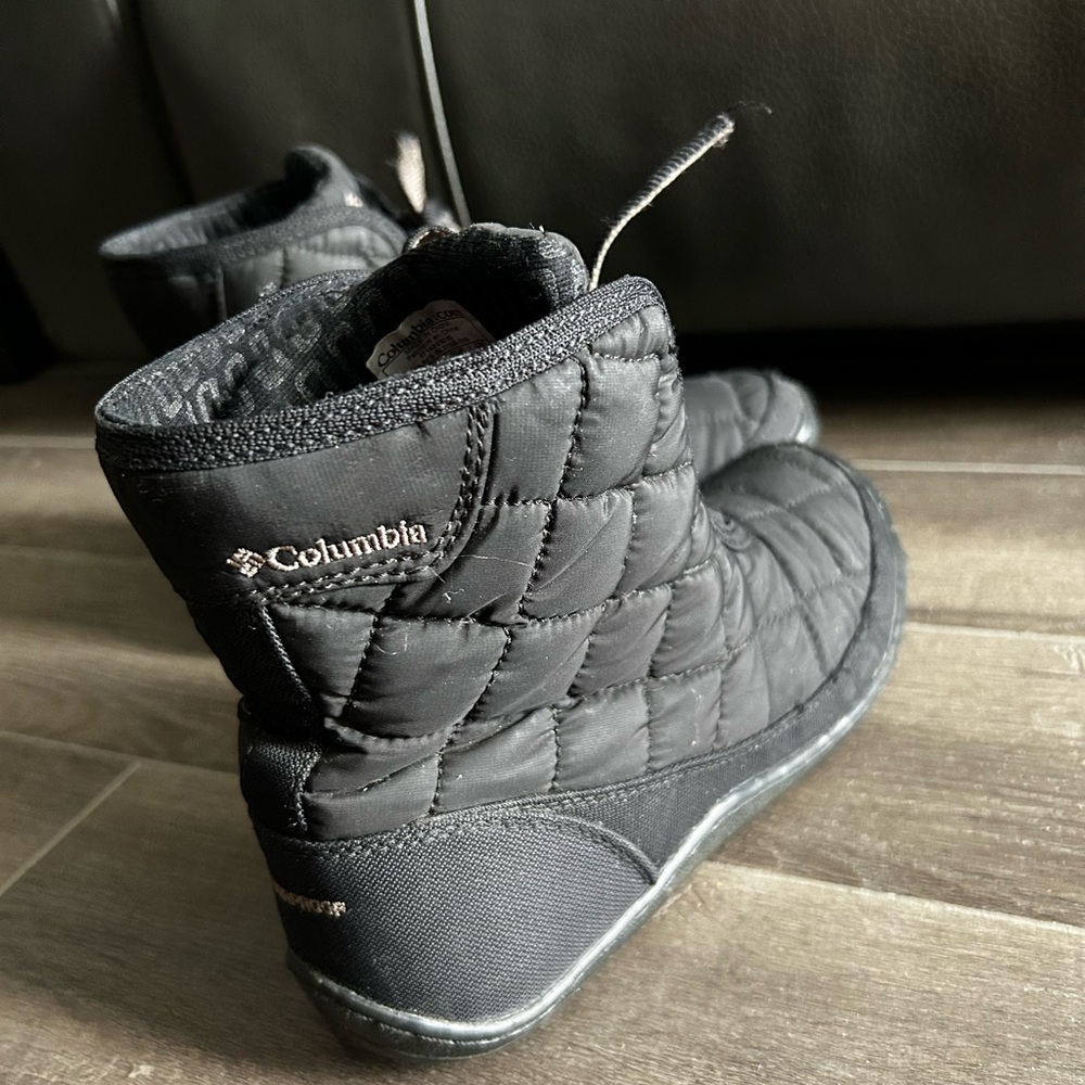 Columbia Women's Black Quilted Winter Boots - Picture 3 of 6